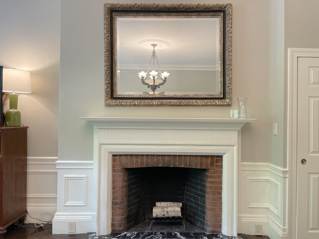 164 Beacon St, Back Bay