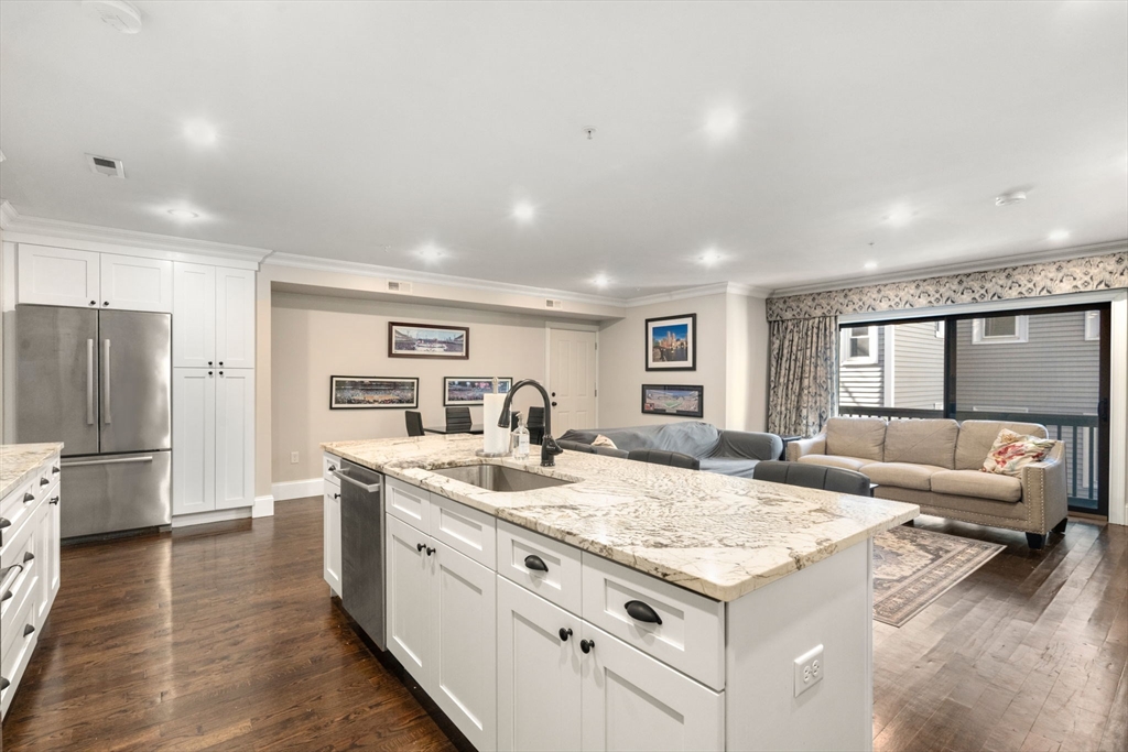 215 Athens St, South Boston