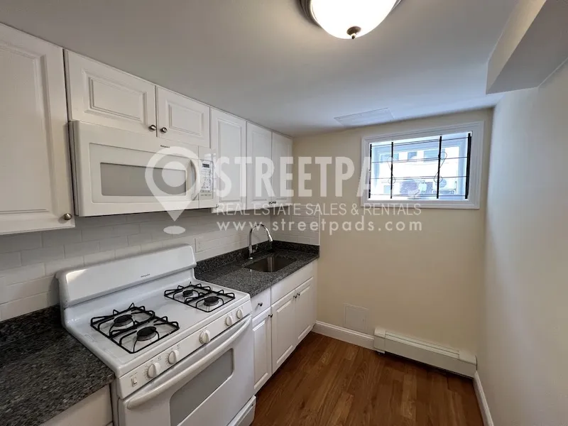 381 Harvard St, Mid-Cambridge