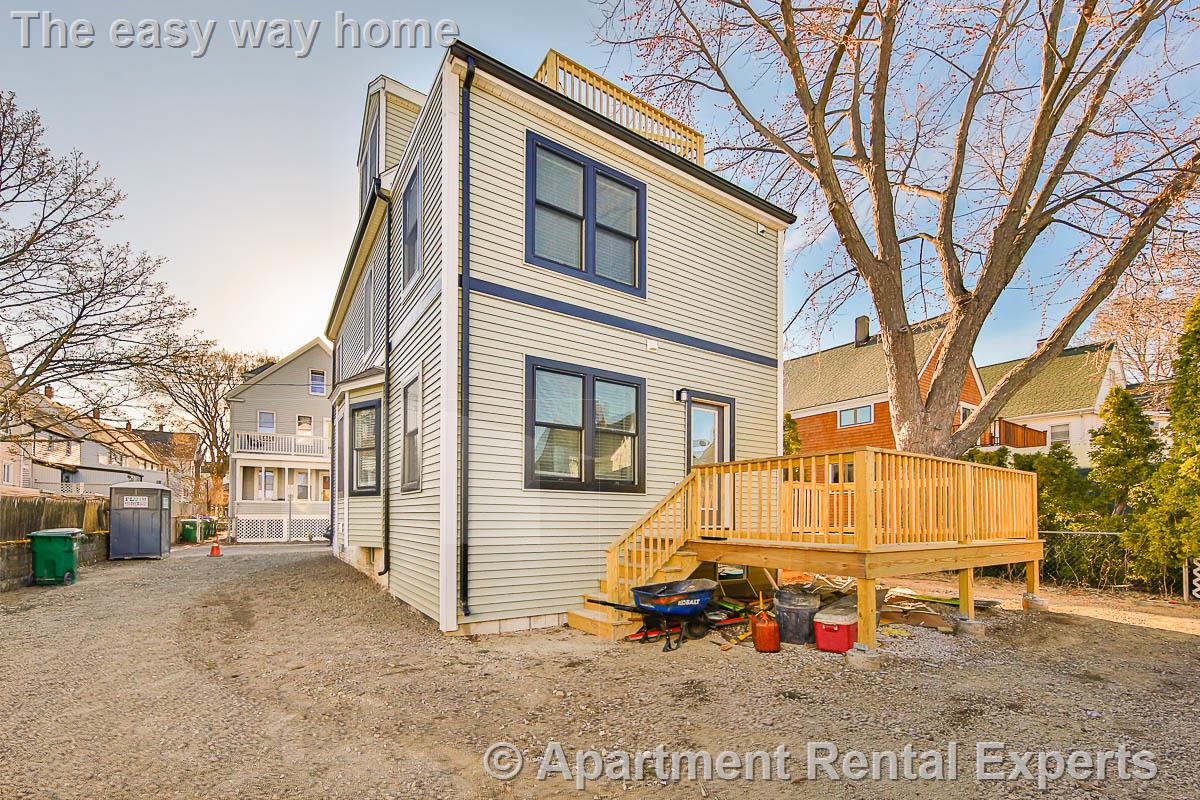 5 Malvern Ter, Tufts