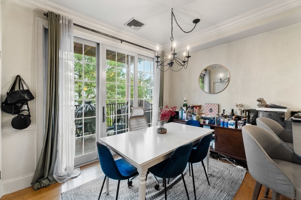 192 W 6th St, South Boston