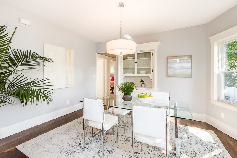 33 Central, Spring Hill