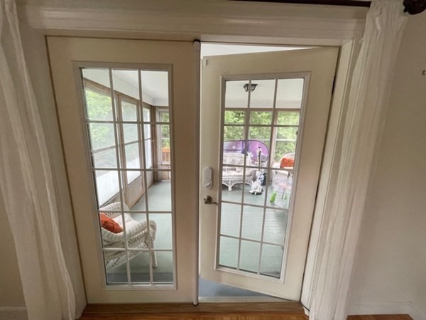 17 Ridley Rd, Dedham