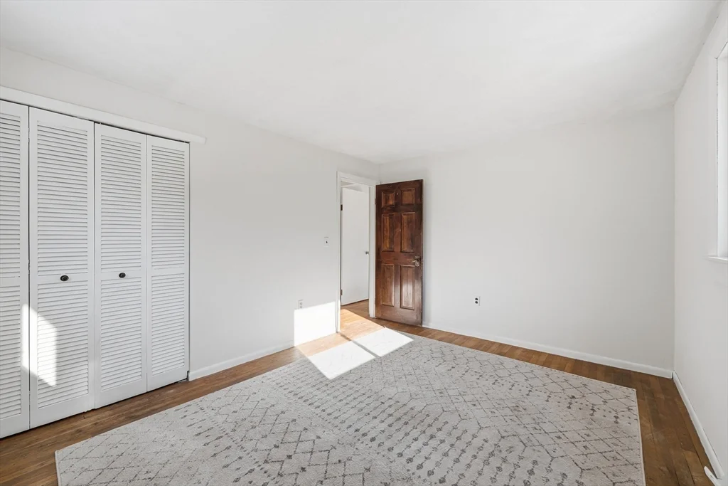 43 Little John Dr, Billerica