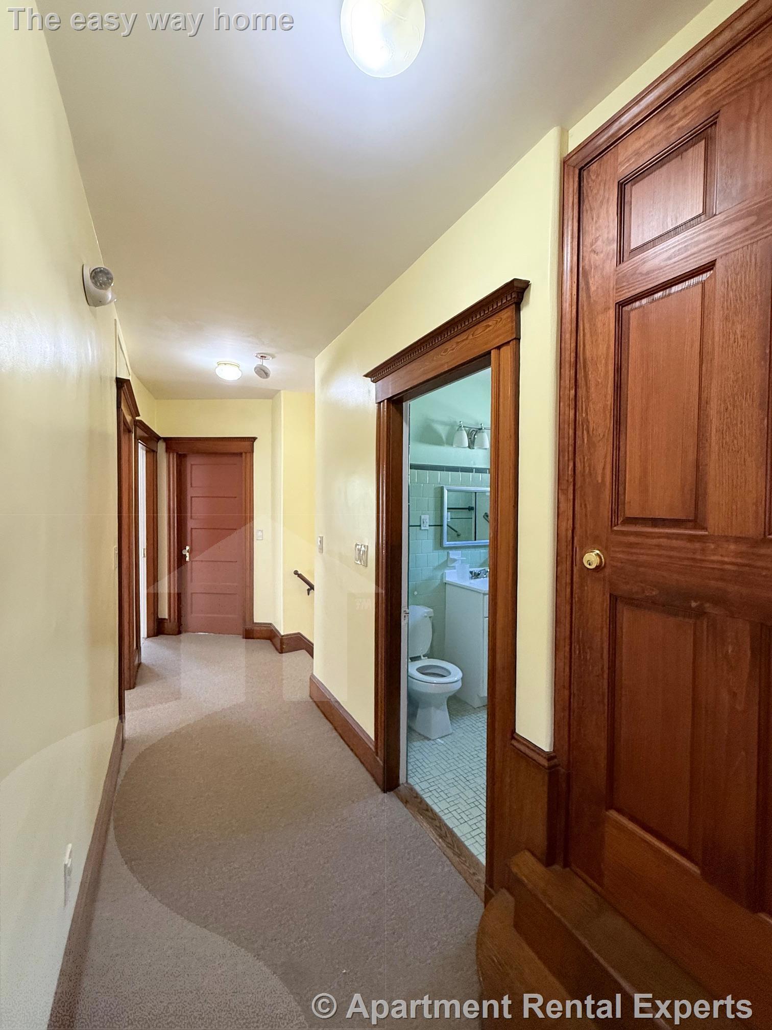 105 Bromfield Rd, Tufts