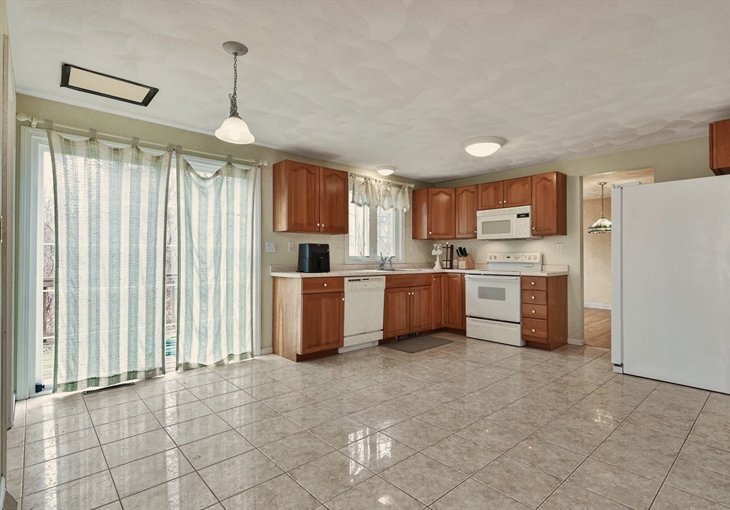 7 Van Norden Rd, Burlington