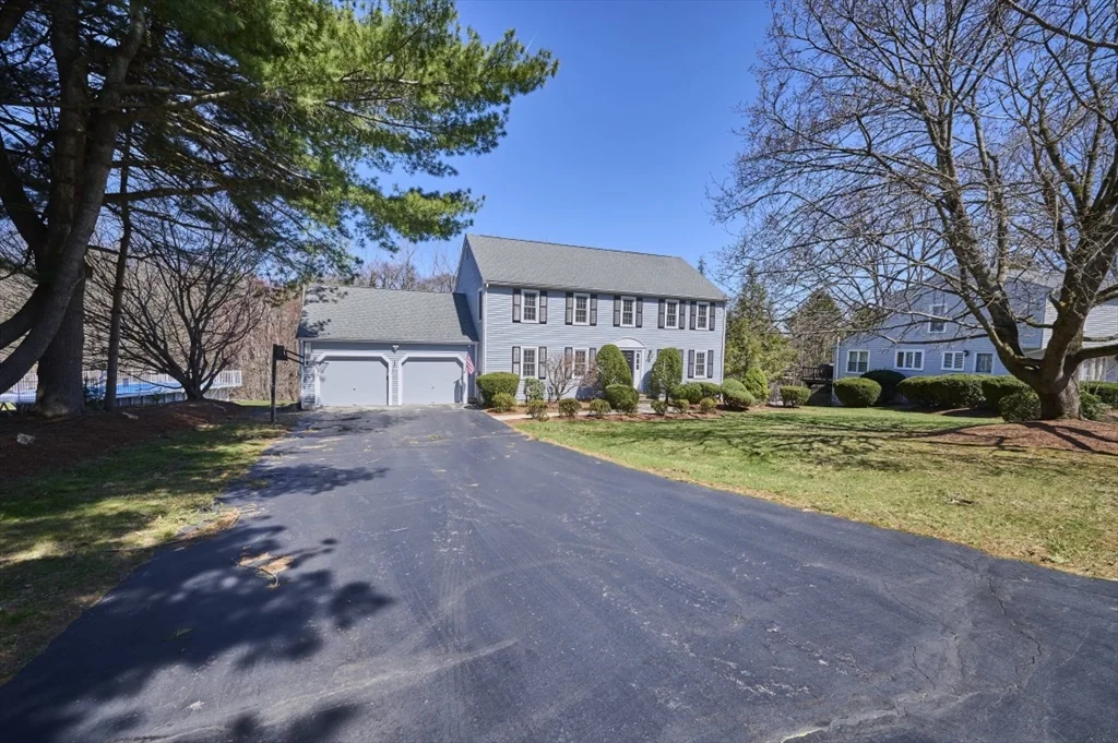 7 Gibbs Valley Path, Framingham