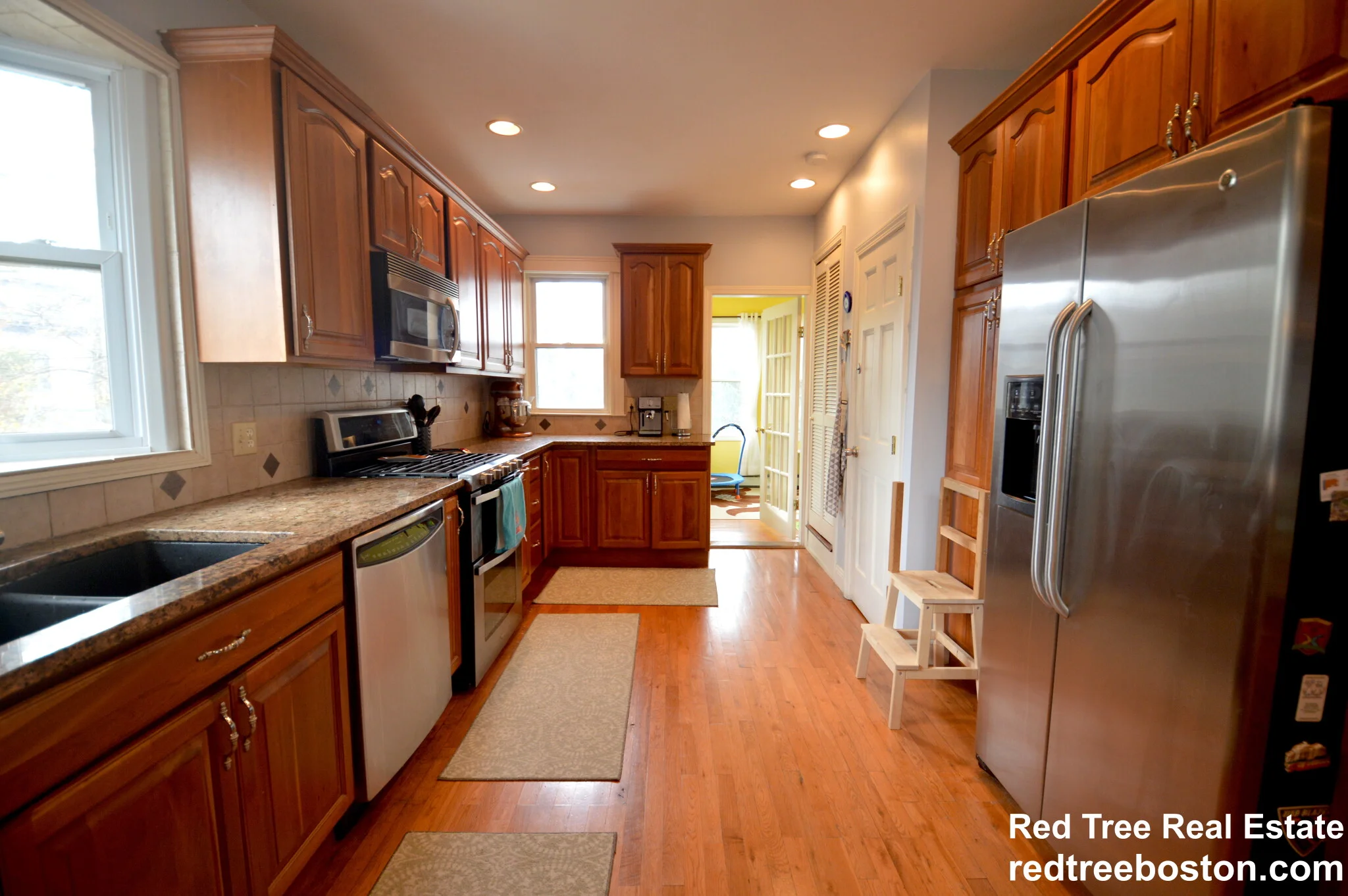 26 Garnet Rd, West Roxbury