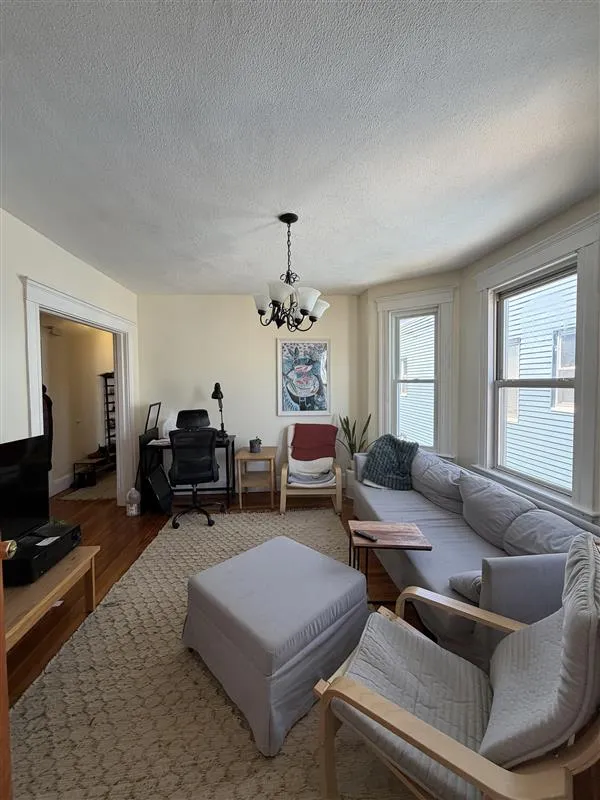 35 Magnus Ave, Ward Two