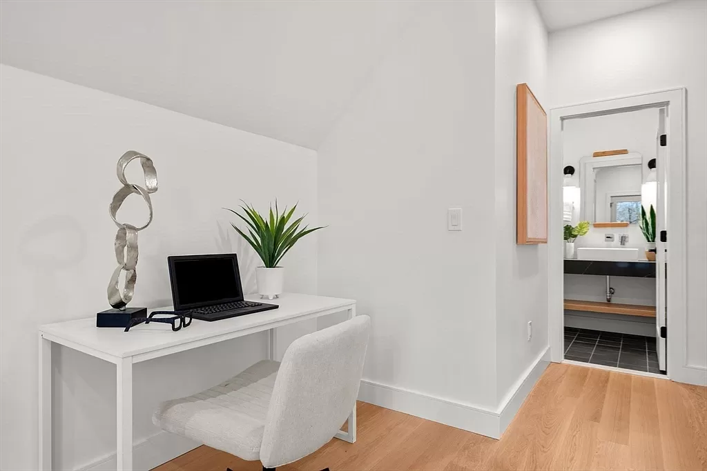 93 Cowper St, East Boston