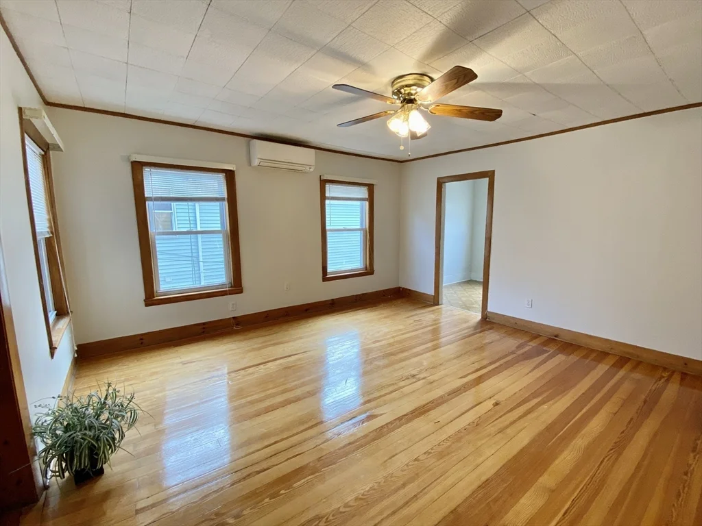 20 Webster Ave, East Somerville