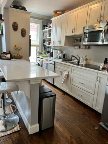 4 Centre Pl, Roxbury