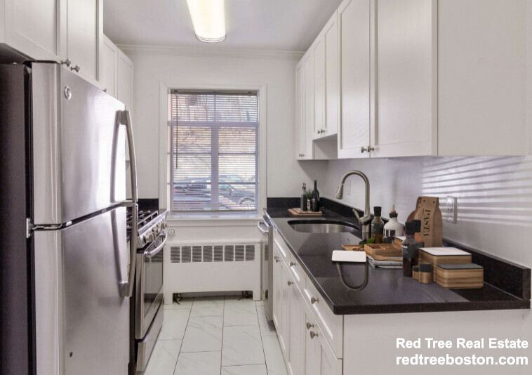 86 Saint Paul St, Coolidge Corner