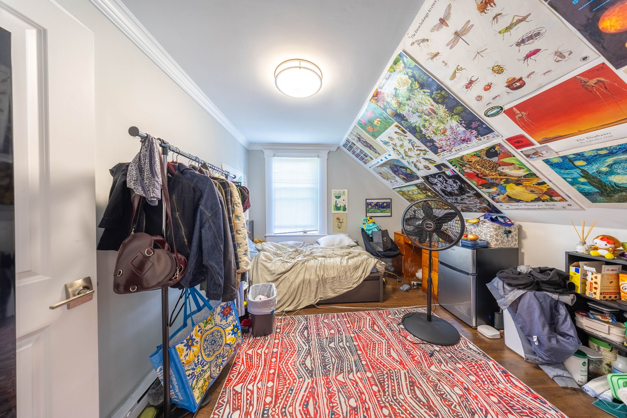 664 Moody St, South Side