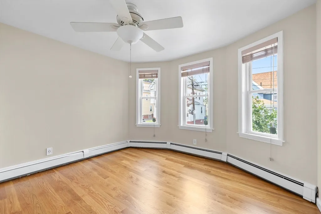 17 Wheeler Ave, Medford