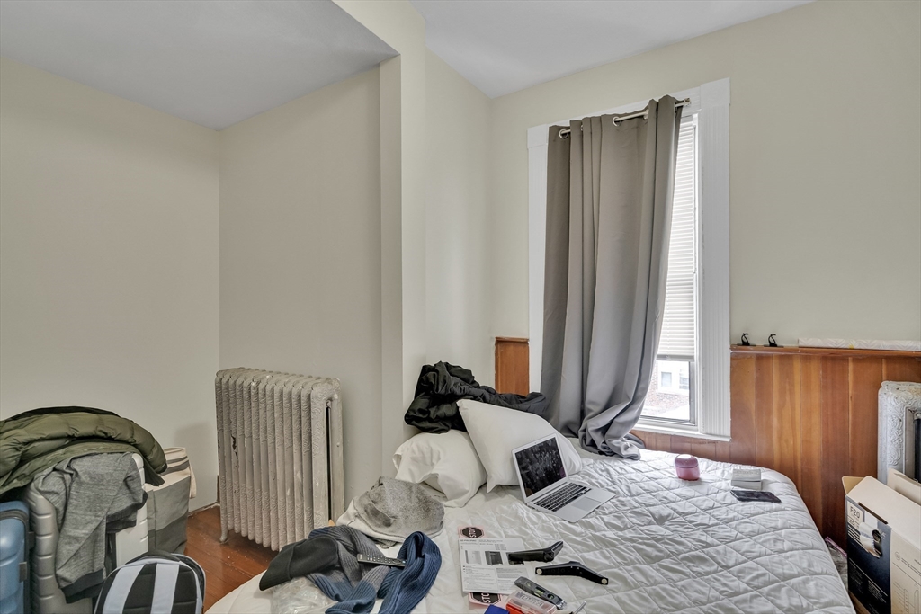 53 Gardner St, Allston