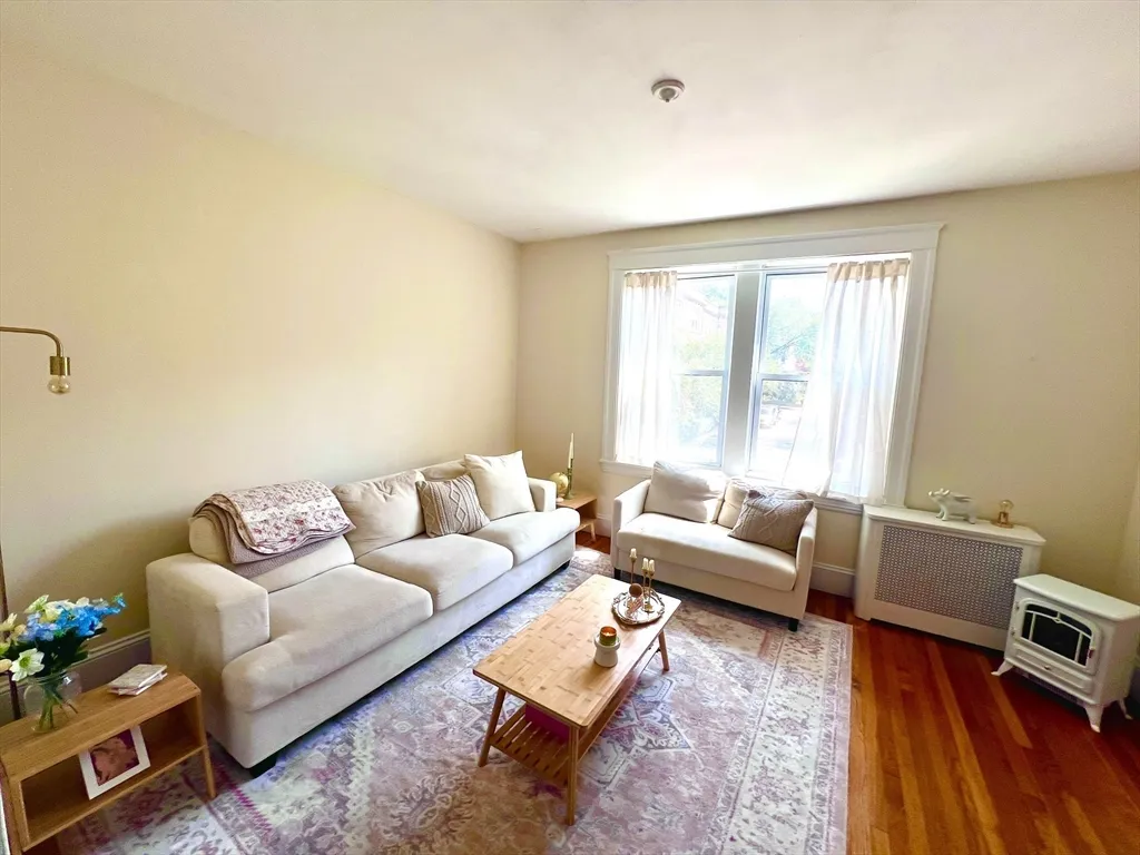 235 Freeman St, North Brookline