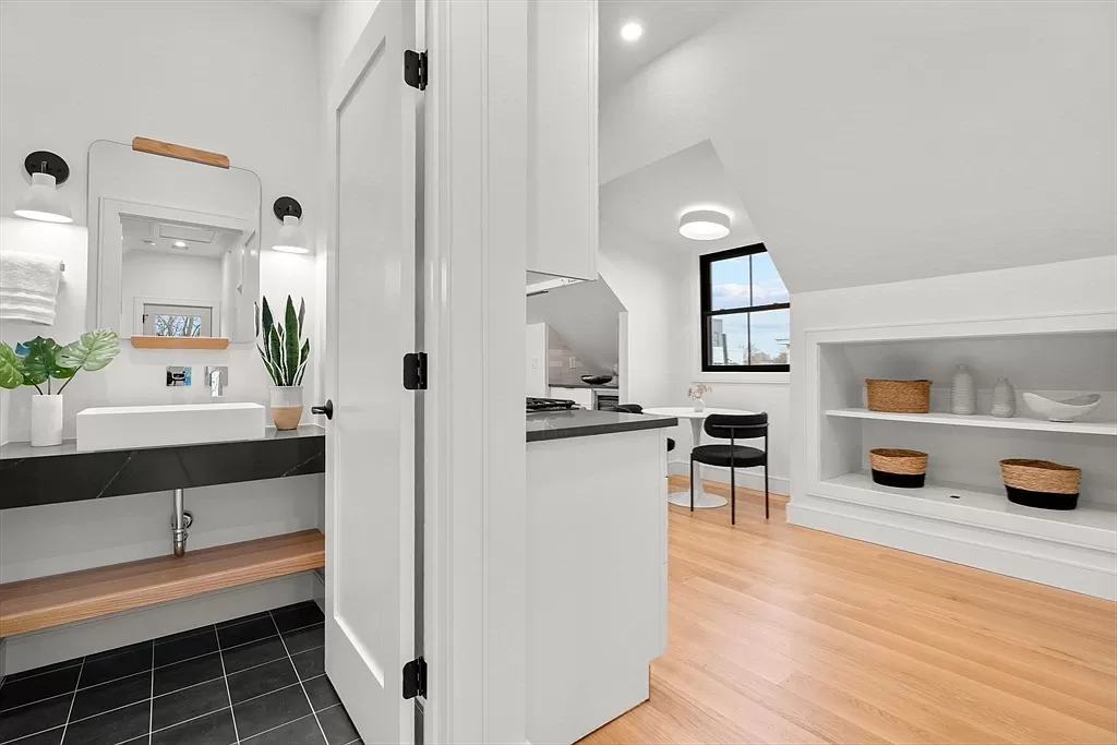 93 Cowper St, East Boston