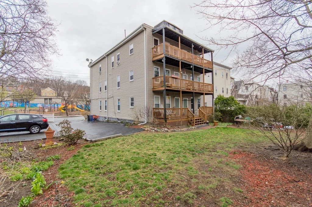 126 Minden St, Jamaica Plain