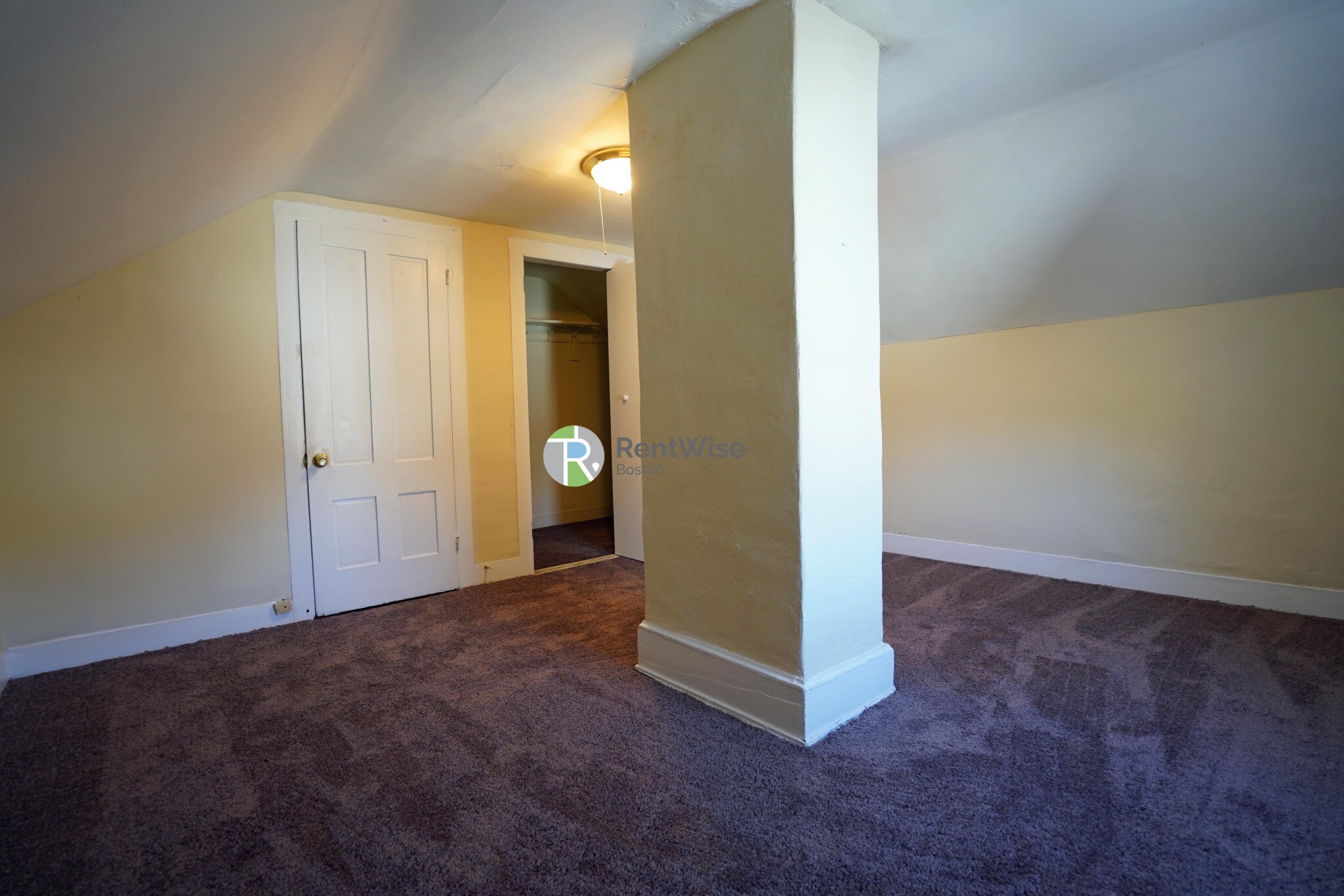 22 Greylock Rd, Allston