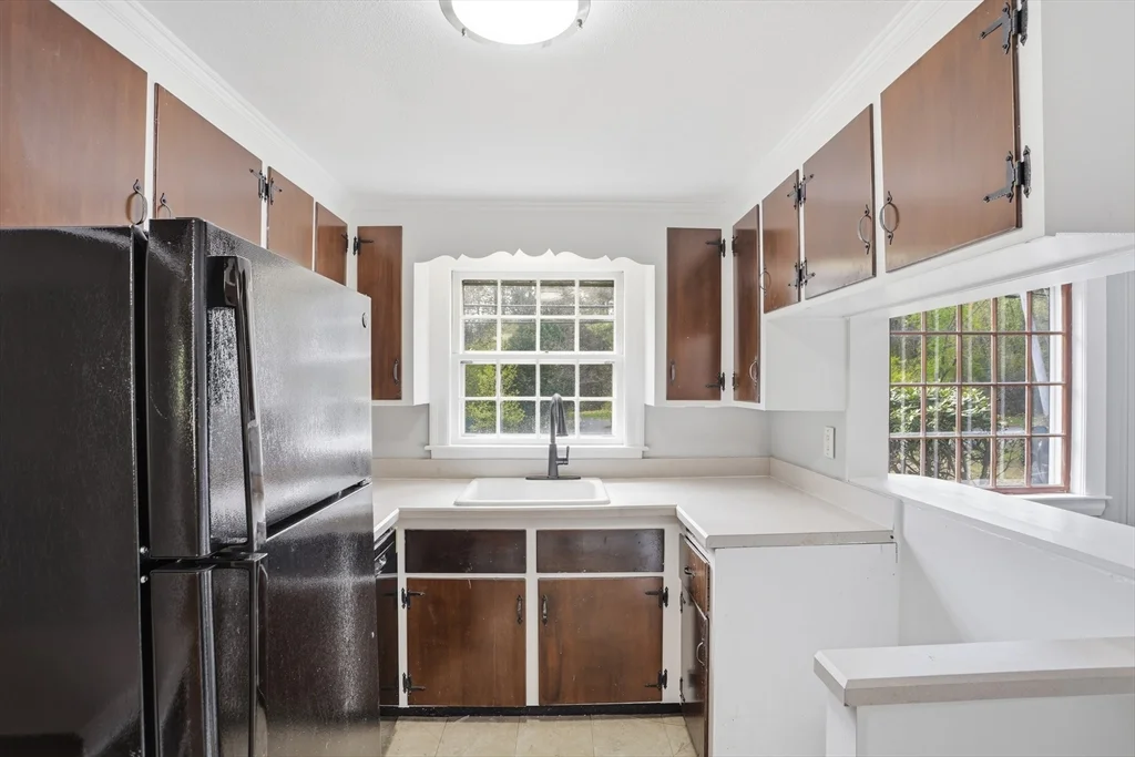 11 Sherman Bridge Rd, Wayland