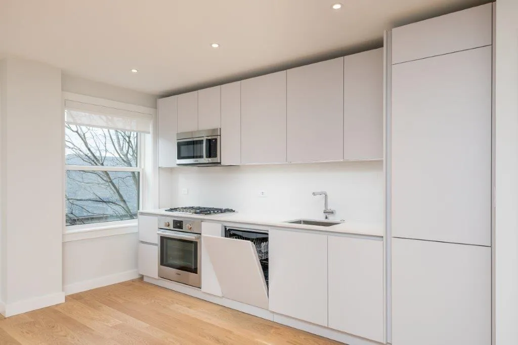 123 Highland Ave, Winter Hill