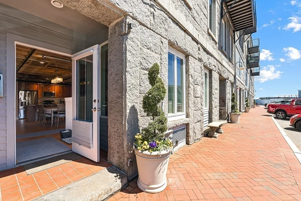 56 Commercial Wharf, Boston Downtown