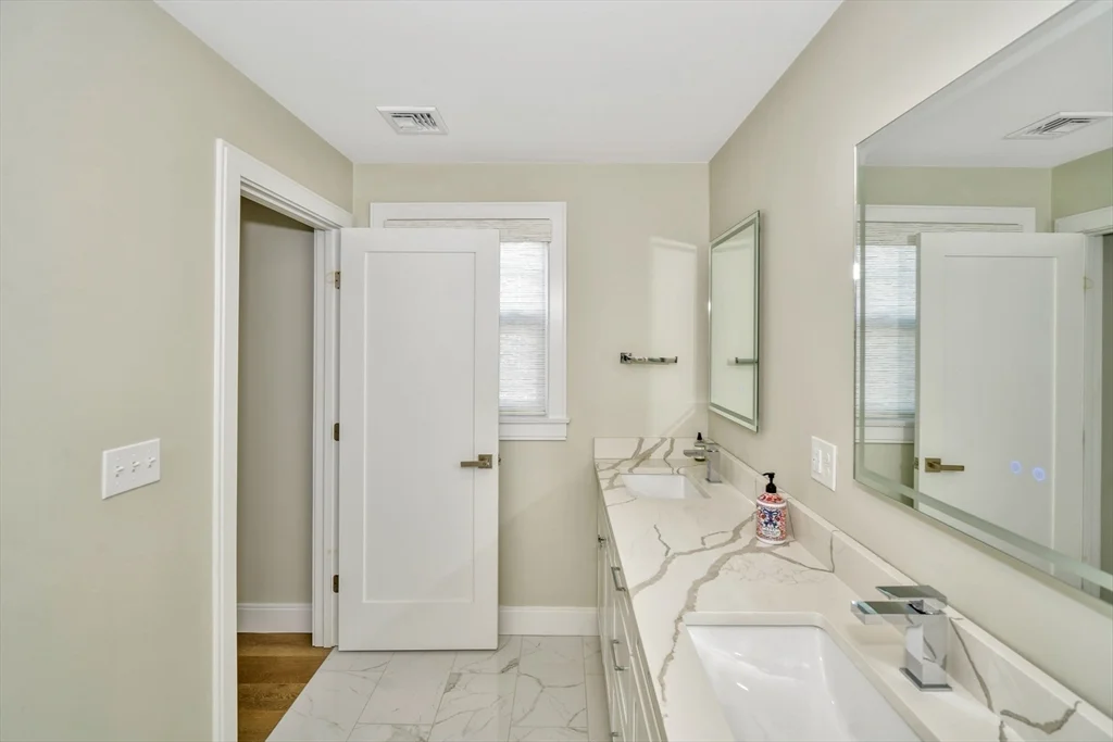 54 Williams Ave, Hyde Park