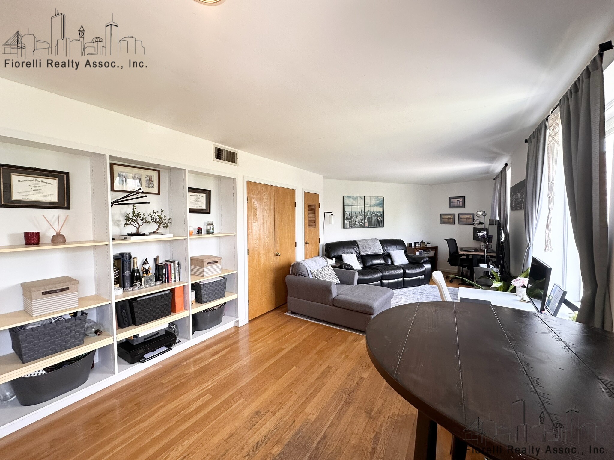 414 Commercial St, North End