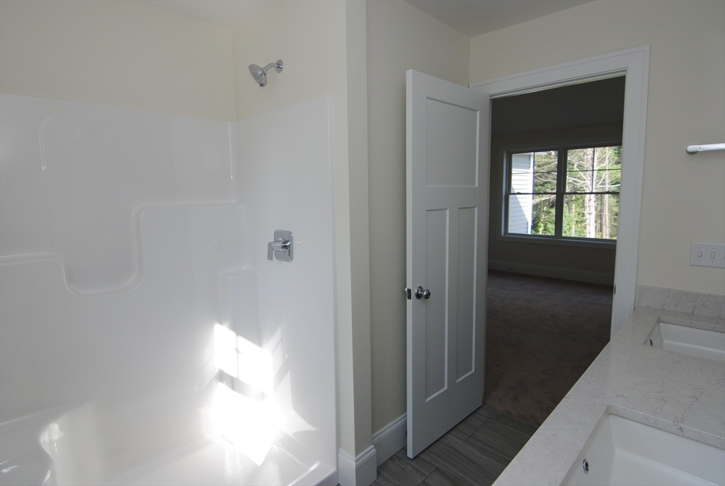 1 Scout Ln, Nashua