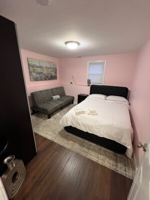 35 Glen Circle, Piety Corner Historic District