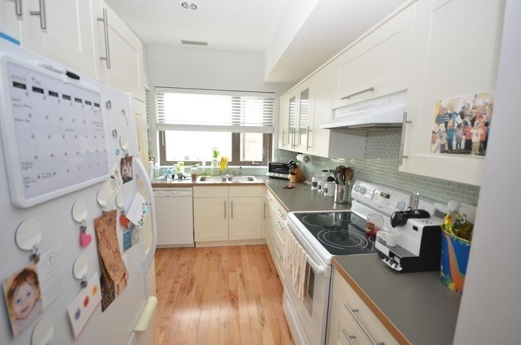 110 Strathmore Rd, Brighton