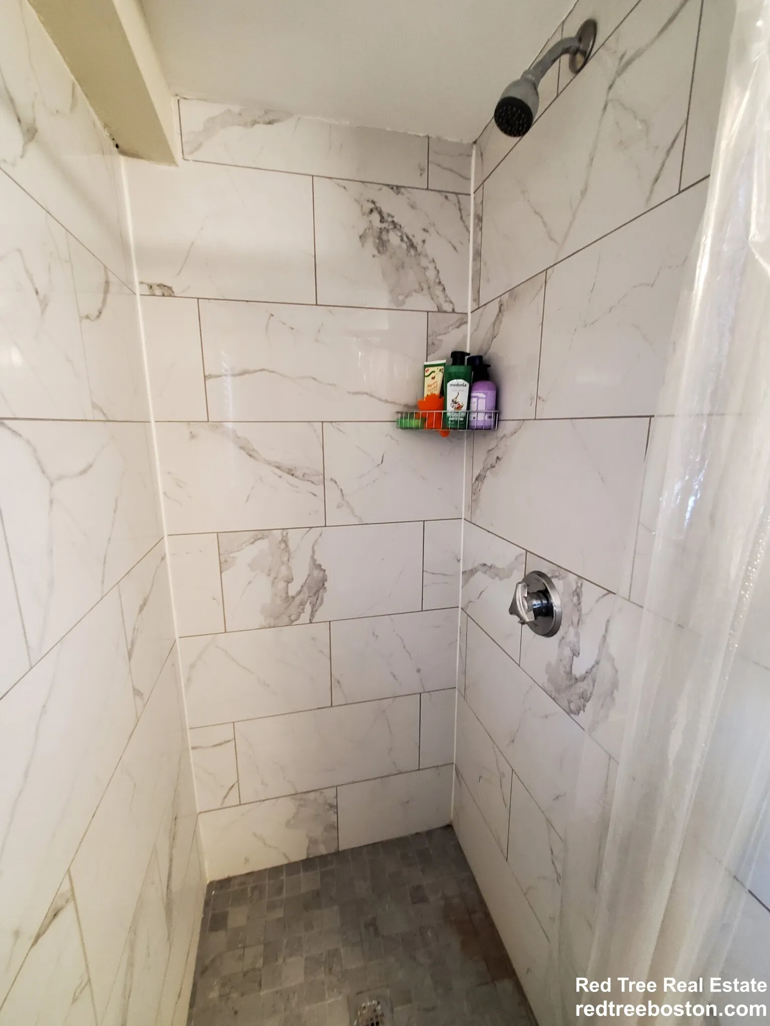 77 Rock Glen Rd, Medford