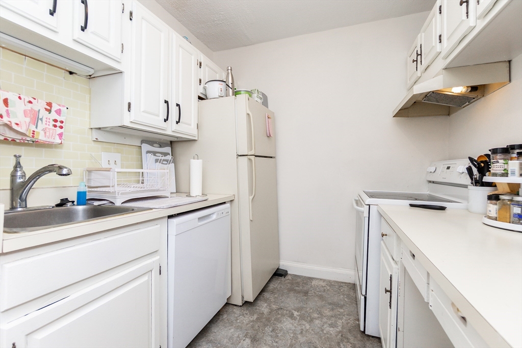 209 W Newton St, South End