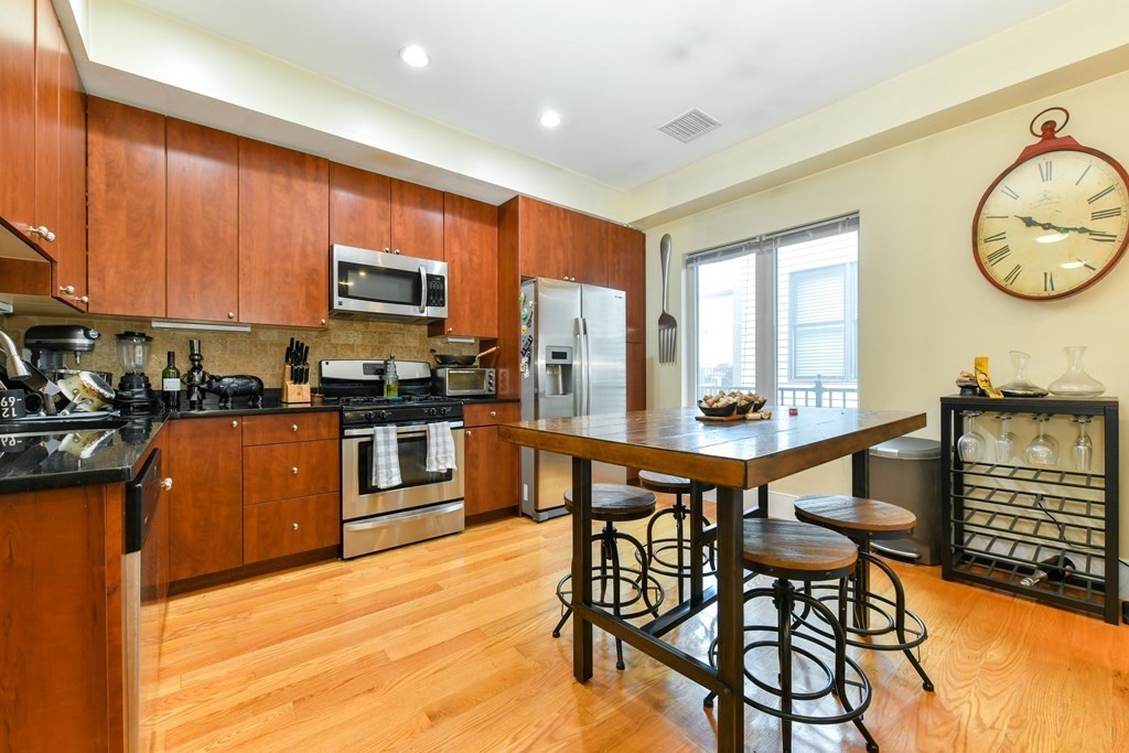 200 Silver St, South Boston