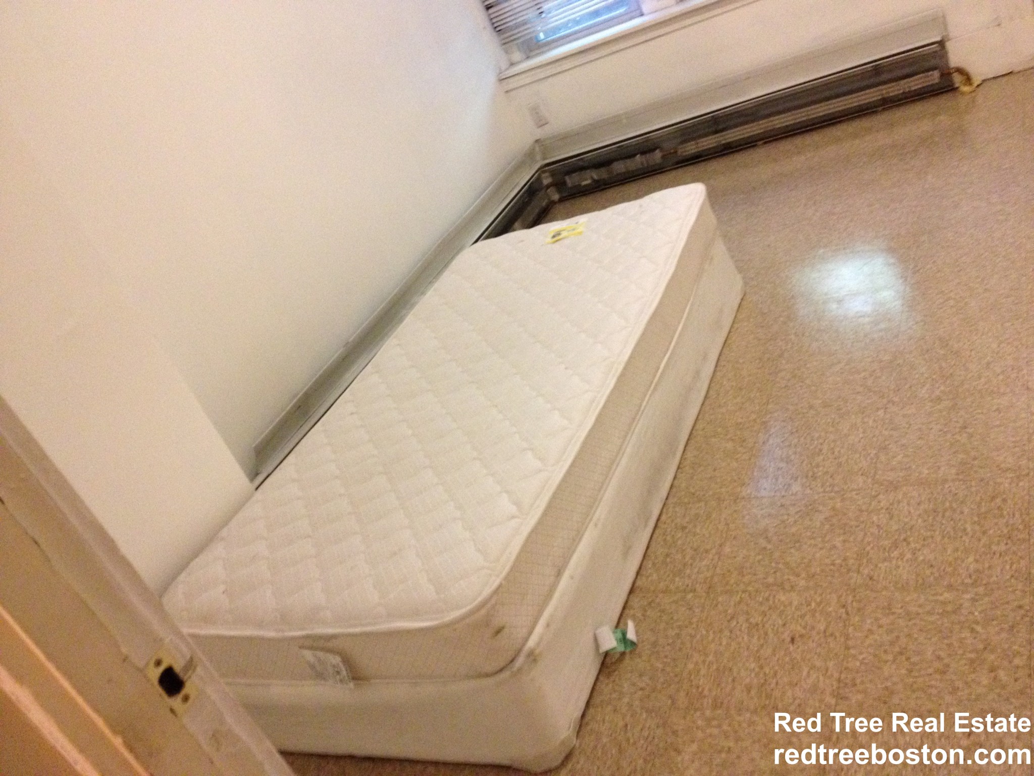 129 Cedar St, Roxbury