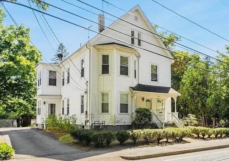 71 Thatcher St, Brockton