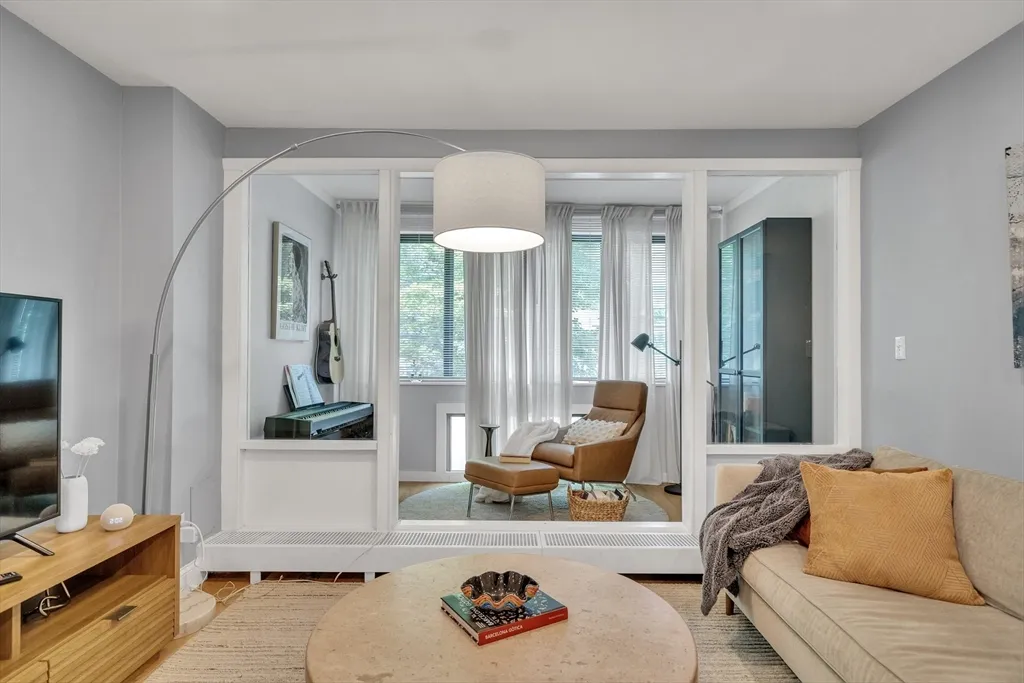 32 Juniper St, Brookline Village