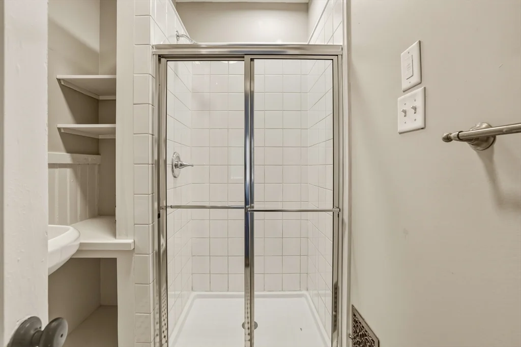 105 Nonotuck St, Holyoke