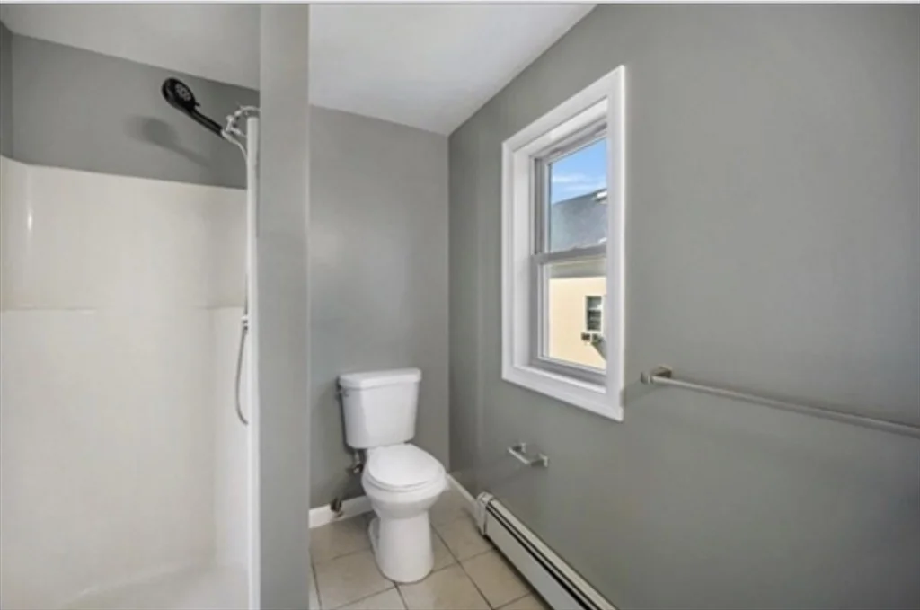 151 Whipple St, Fall River