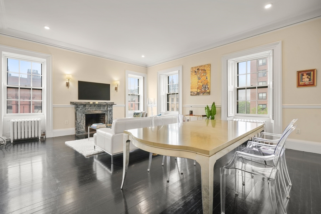 285 Clarendon St, Back Bay