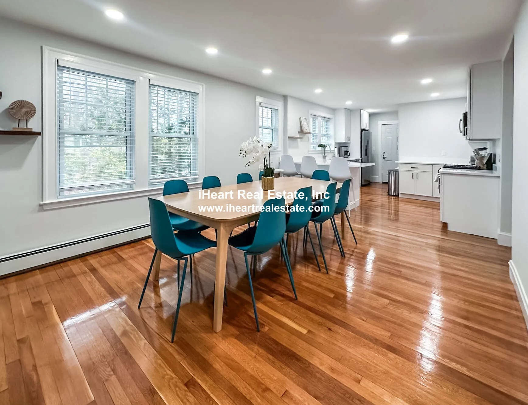 65-67 Saint James Circle, Hunnewell Hill