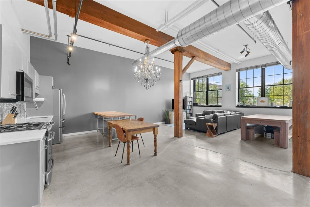 944 Dorchester Ave, Dorchester