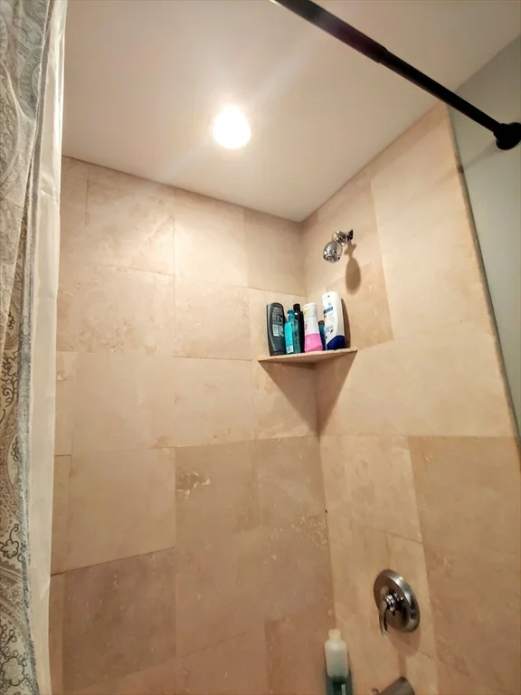 533 Cambridge St, Oak Square