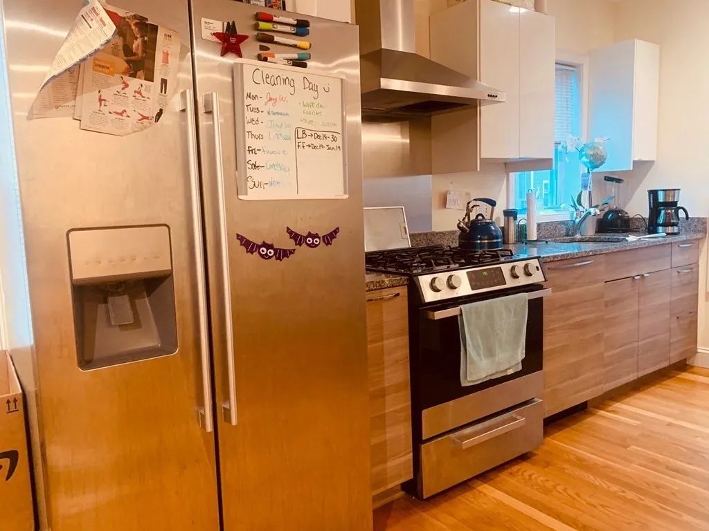 128 Hillside St, Boston