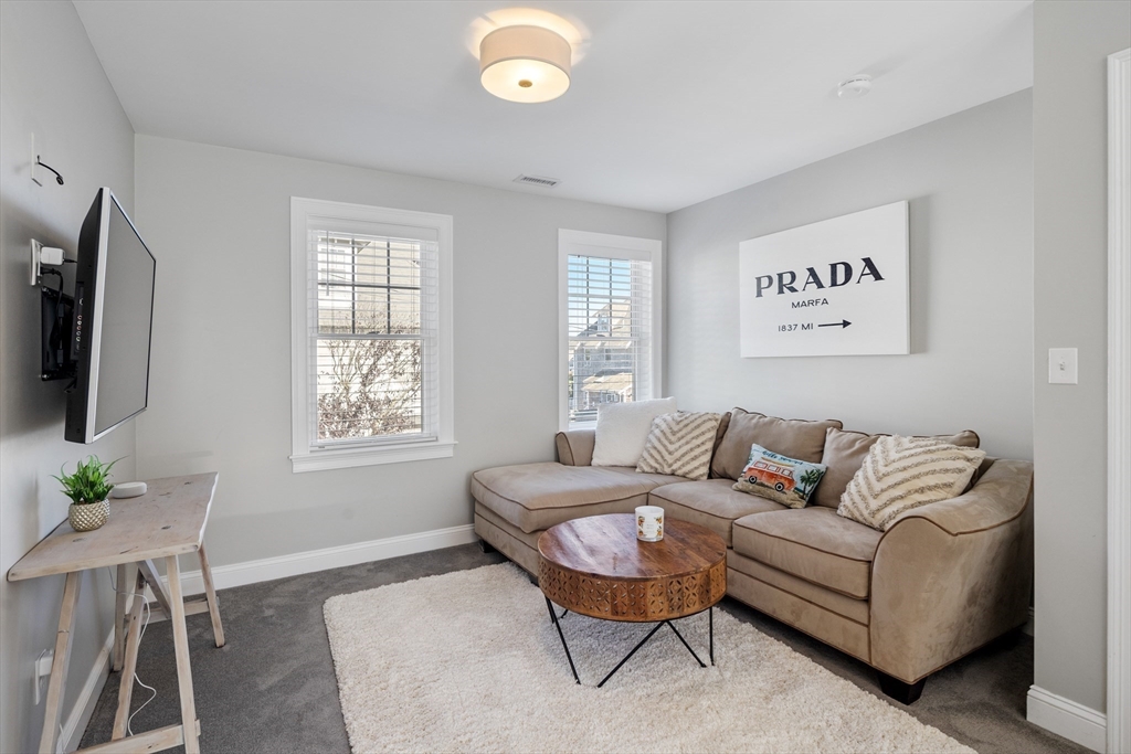 16R Gannett Rd, Minot