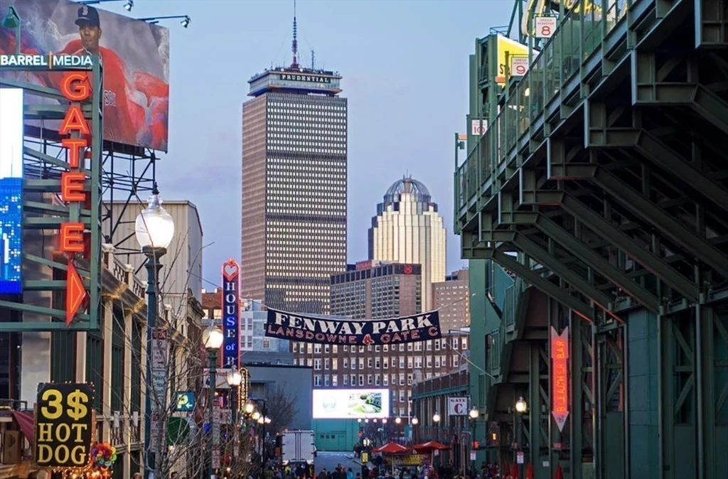 452 Park Dr, Fenway