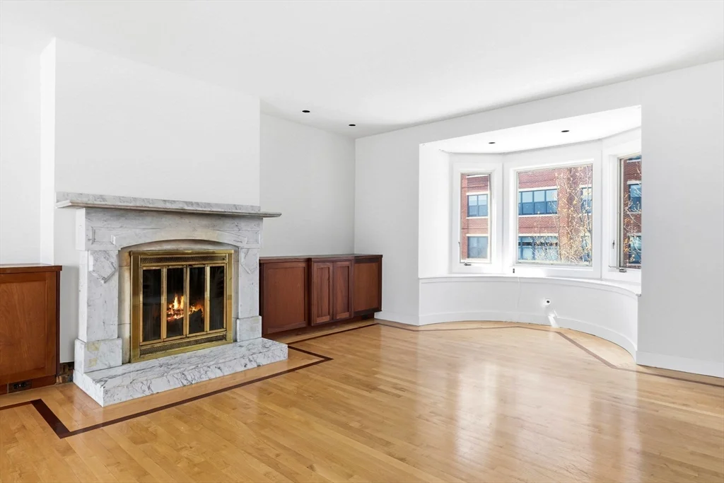 298 Columbus Ave, Back Bay