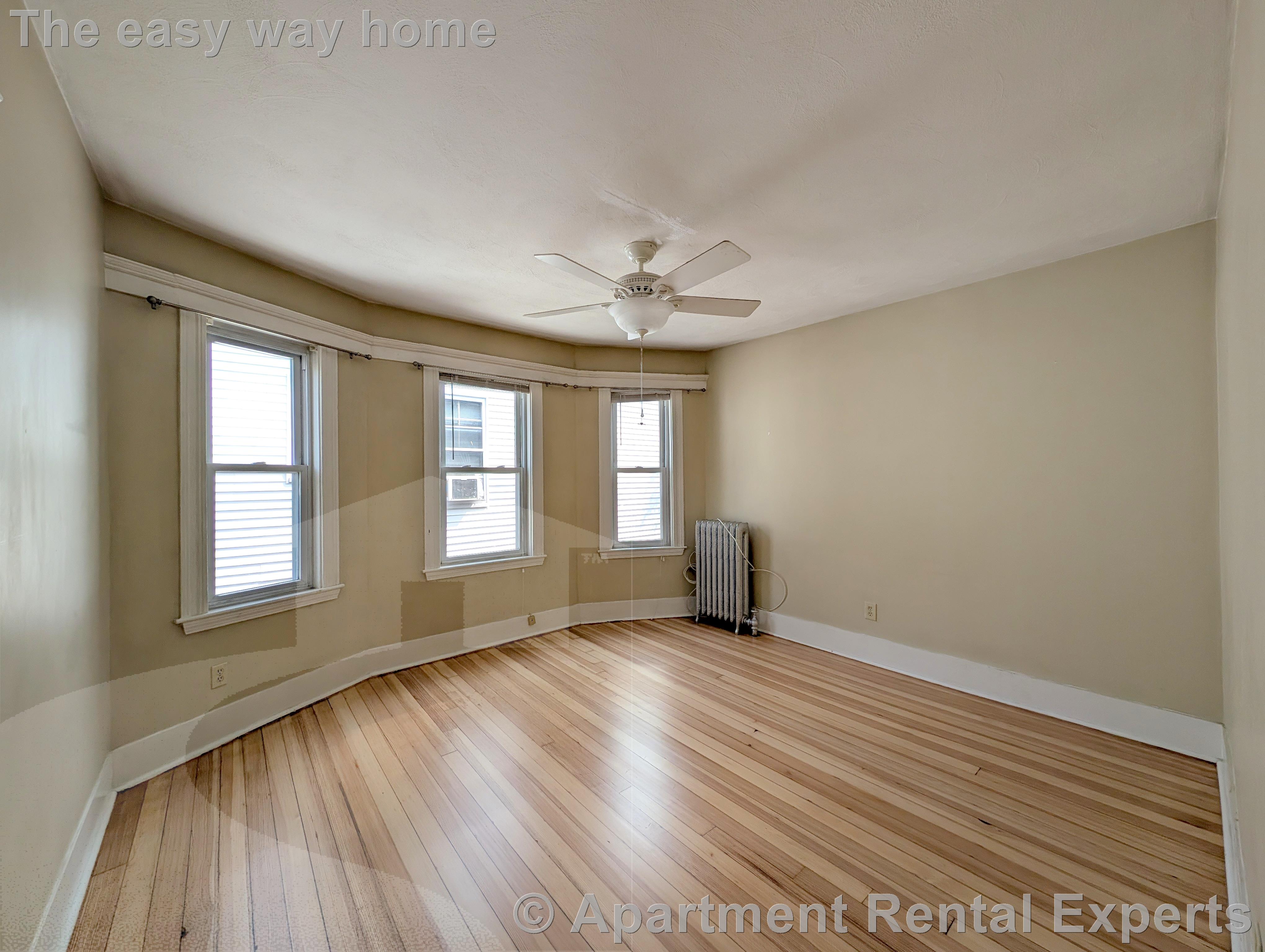 79 Conwell Ave, Tufts