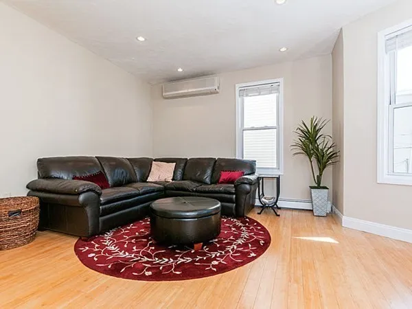 154 Boylston, Jamaica Plain